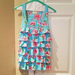 LIKE NEW!! Pretty floral top, size smal